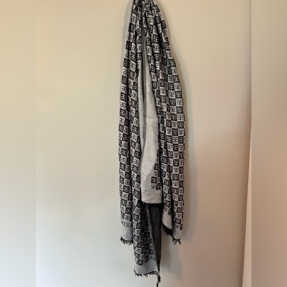 Arbonne Scarf